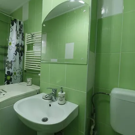 Апартаменты Studio Fully Furnished Dristor Metro, Main Street.