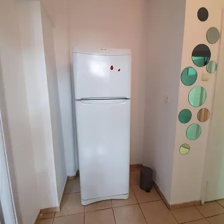 Apartment Studio Fully Furnished Dristor Metro, Main Street. Bucharest