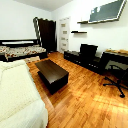 Apartment Studio Fully Furnished Dristor Metro, Main Street. *